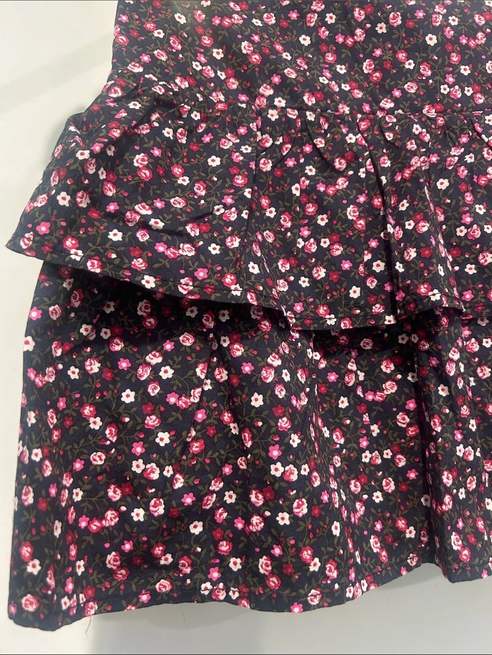 GAP Black Mini tiered ruffle mini skirt with Pink & White Floral Print large new